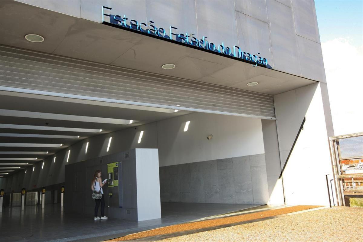 Apartamento Antas Park Flat With Pool OOporto Exterior foto